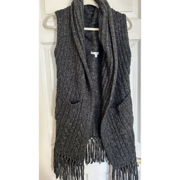 Cabi Fringe Wool Blend Sweater Vest Women M Gray Charcoal Boho Cozy Layering - Picture 2 of 13